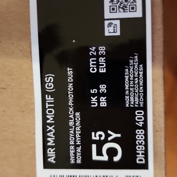 NWT Air Max Motif sneaker in box - Picture 8 of 8